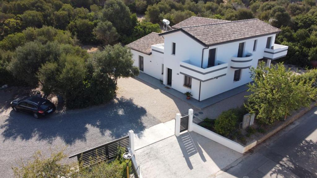 B&B Juniperus Сант'Анна-Аррезі Екстер'єр фото